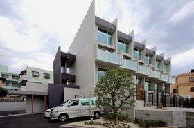 静岡県浜松市中央区鹿谷町 4階建 築11年4ヶ月