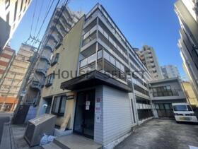 東京都世田谷区太子堂４ 4階建