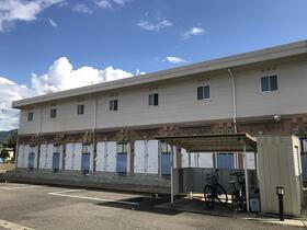 新潟県長岡市上前島３ 賃貸アパート