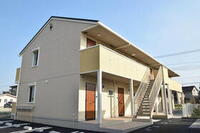 神奈川県平塚市真田3 2階建 築8年8ヶ月