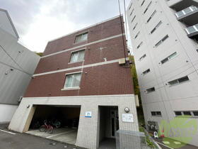 北海道札幌市中央区南六条西２６ 4階建 築21年4ヶ月