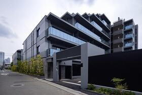 東京都渋谷区西原２ 6階建 築1年未満