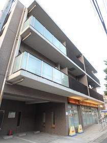 神奈川県川崎市宮前区宮崎５ 3階建 築17年9ヶ月