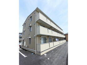 群馬県前橋市下新田町 3階建 築8年6ヶ月