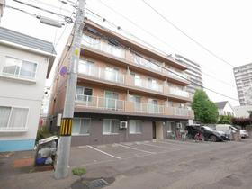 北海道札幌市中央区南四条西１５ 4階建 築15年10ヶ月