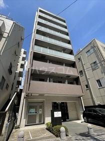 東京都北区赤羽１ 8階建