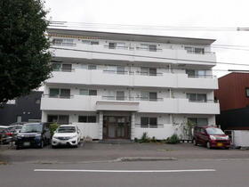 北海道札幌市中央区北六条西１８ 4階建 築36年10ヶ月
