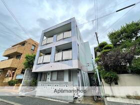 兵庫県西宮市常磐町 3階建