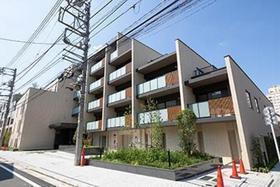 東京都港区南麻布４ 5階建 築6年1ヶ月