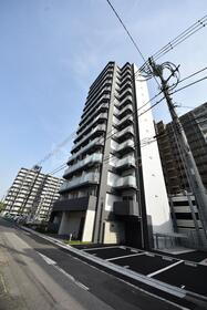 埼玉県三郷市三郷１ 14階建