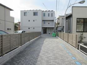 神奈川県逗子市逗子１ 3階建 築5年7ヶ月