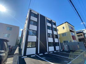 北海道札幌市中央区南二十二条西９ 4階建 築2年5ヶ月