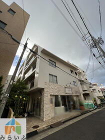 ＣＨＥＺ　ＭＯＩ