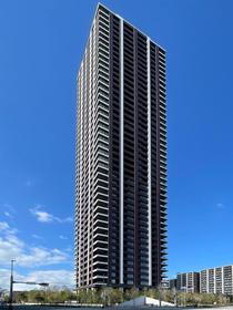 アイランドシティオーシャン＆フォレストタワーレジデンス　ＥＡＳＴ 48階建