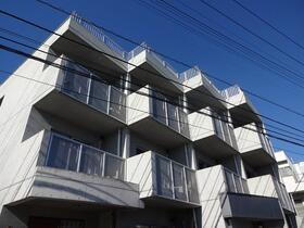 ファミール新川 3階建
