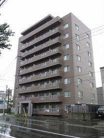 北海道札幌市西区二十四軒三条５ 9階建