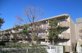 神奈川県横浜市鶴見区獅子ケ谷１ 3階建 築32年5ヶ月