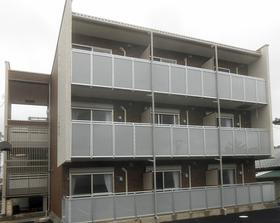 神奈川県横須賀市長沢１ 3階建 築8年5ヶ月