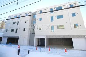 北海道札幌市中央区南十二条西１５ 4階建 築2年5ヶ月