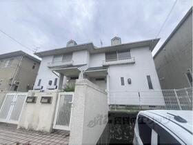 奈良県北葛城郡広陵町馬見北５ 2階建