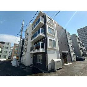 北海道札幌市北区新琴似六条１ 4階建 築11年