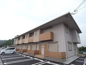 兵庫県姫路市飾磨区山崎 2階建 築8年2ヶ月