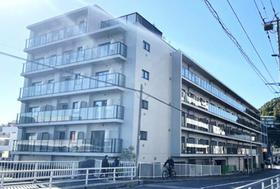 神奈川県横浜市中区新山下２ 2階建 築1年未満