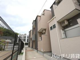 福岡県福岡市東区和白５ 2階建 築4年5ヶ月