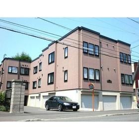 北海道札幌市豊平区平岸四条２ 2階建 築21年3ヶ月
