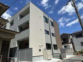 ＬＡ　ＶＩＥＲＥ山科 3階建