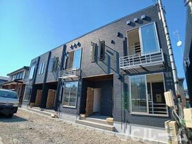 新潟県柏崎市半田３ 2階建 