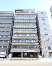 北海道札幌市中央区南三条西６ 9階建 築24年4ヶ月
