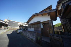 山口県下関市稗田町 2階建