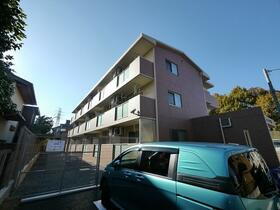 東京都東村山市青葉町３ 3階建