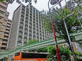 東京都新宿区西新宿４ 14階建 築45年3ヶ月