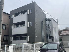 兵庫県明石市西新町１ 3階建 築8年9ヶ月