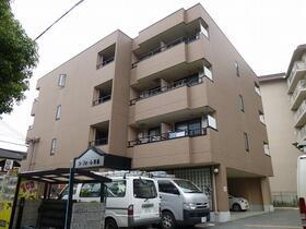 大阪府箕面市半町３ 4階建 築28年5ヶ月