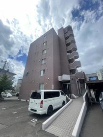 北海道札幌市豊平区平岸三条１２ 6階建 築26年7ヶ月