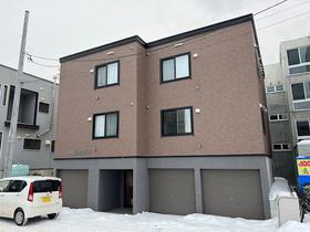 北海道札幌市東区北十四条東５ 3階建 築8年9ヶ月