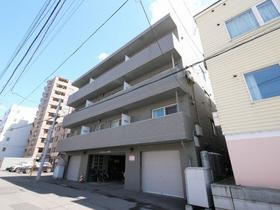 北海道札幌市中央区南四条西１１ 4階建 築24年10ヶ月