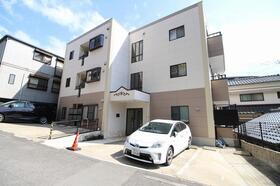 オンブラージュ 3階建