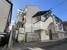 東京都中野区中野６ 2階建