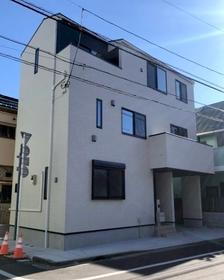 東京都板橋区大谷口北町 3階建 