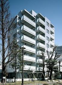 東京都世田谷区上馬５ 8階建 築15年5ヶ月