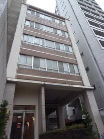 東京都港区三田３ 5階建