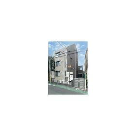 東京都新宿区中町 3階建 築10年8ヶ月