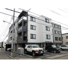 北海道札幌市東区本町一条１ 4階建 築5年6ヶ月
