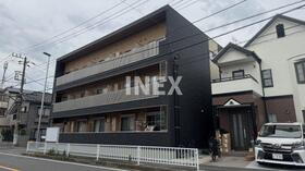 神奈川県横浜市西区西戸部町１ 3階建 築3年6ヶ月