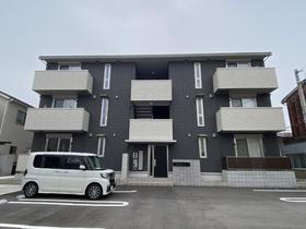 ＲＩＣＨＥ　（リッシュ） 3階建