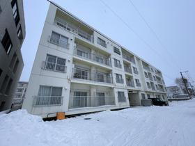 北海道札幌市中央区南十六条西１２ 4階建